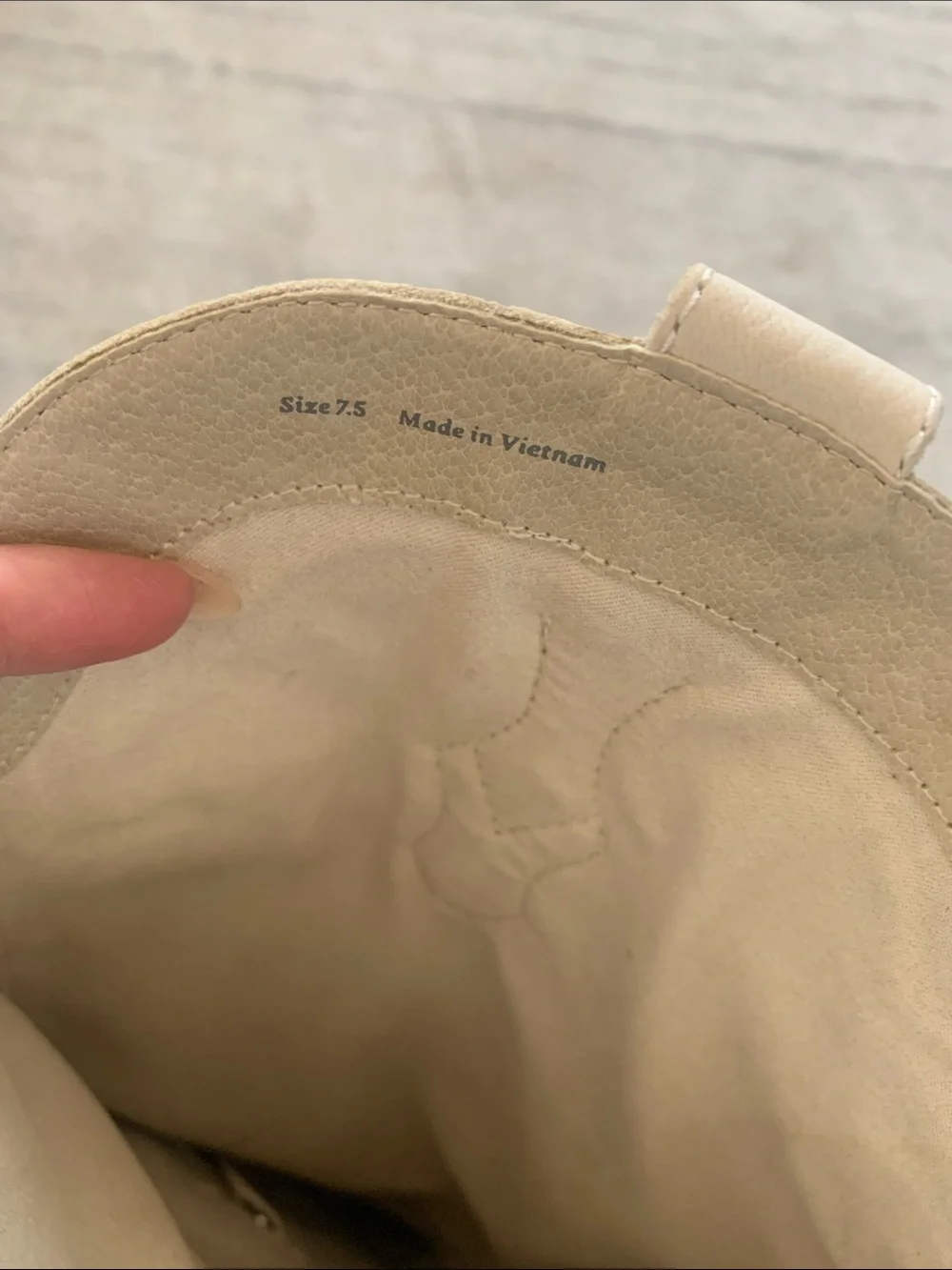 NWT—-Dolce Vita Cream embroidered Shiren boots in Sand Nubuck - Picture 10 of 11